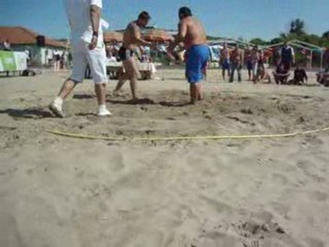 HERAN David Combat de beach wrestling Albanie 2008