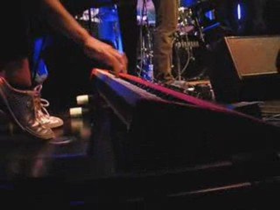 Hiromi's keyboard to the ground