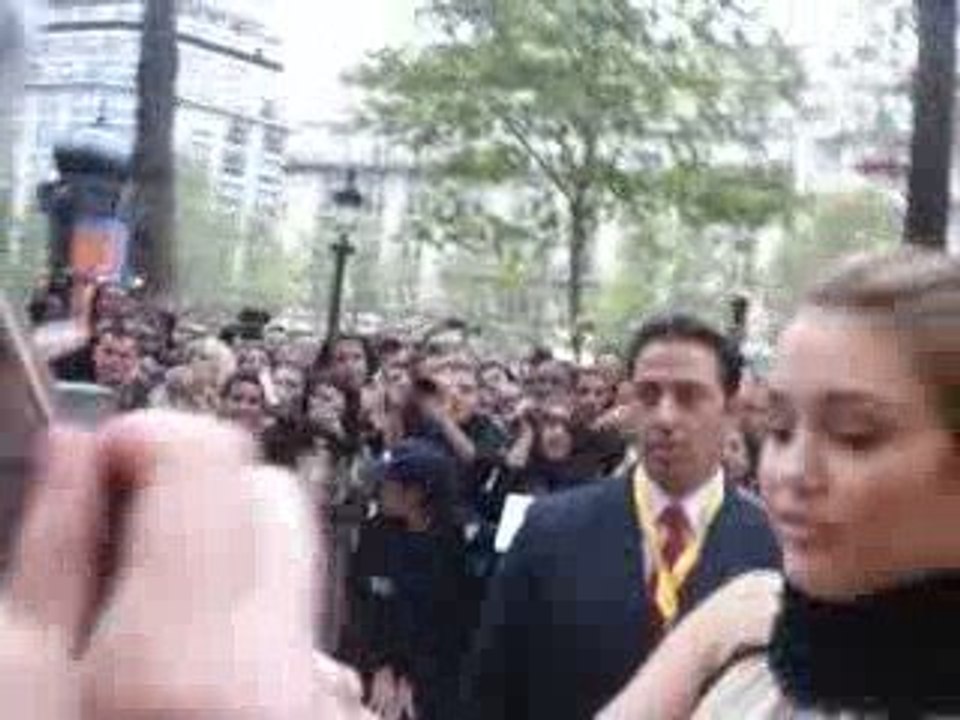 27 Avril 2009  A Vue Miley Cyrus