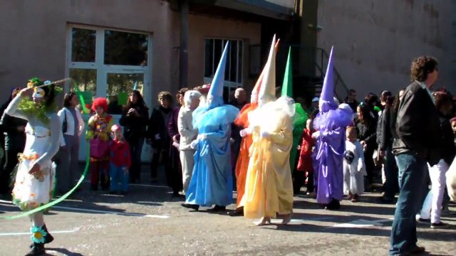 1-3 Carnaval Enfants Provence Greoux Rassemblement écoles