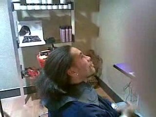 Chez le coiffeur!! 30/04/08