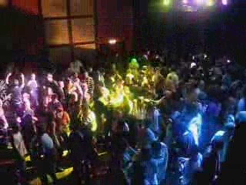 SurfingArea-Sunshine-Party-2009