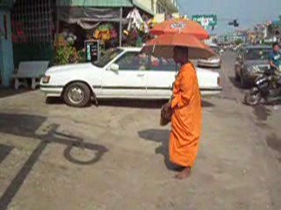 Cambodge 2009 - Moine à Sihanoukville