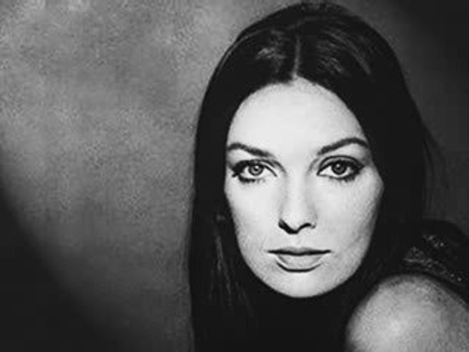 Conspiration_Marie Laforet revient sur son entrevue traquenard chez T. Ardisson le 09.02.2002