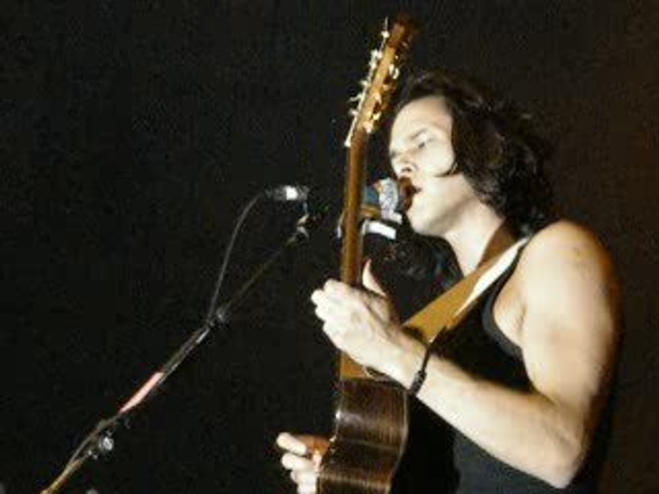 Justin Nozuka concert  Toulouse