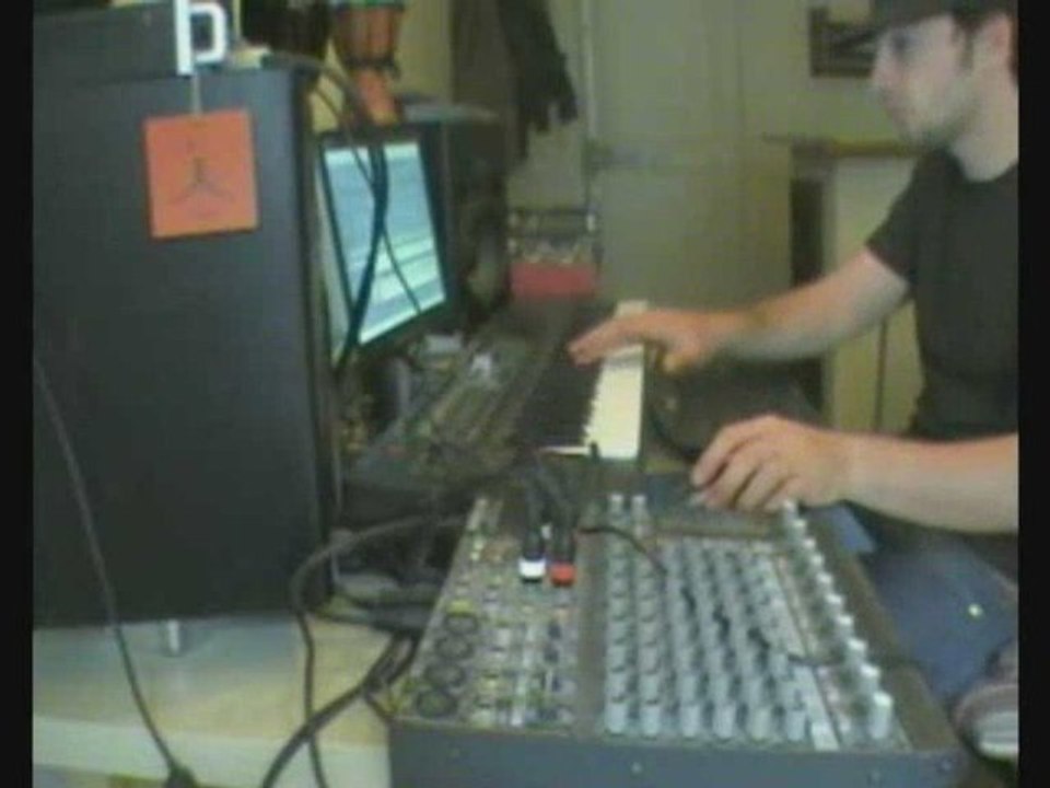 Making beat Air Fly