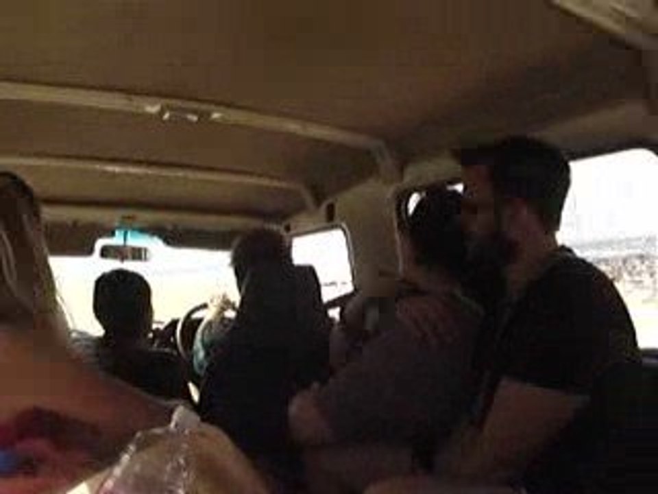 2009-04-23 4WD on Seventy five miles beach (Fraser Island)