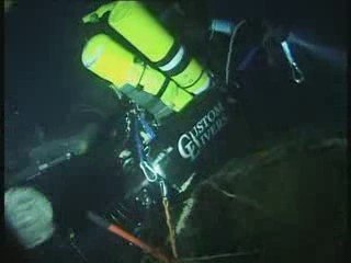 Tech diver entangled