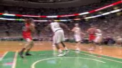 NBA Brad Miller feeds Joakim Noah with a nice underhand boun
