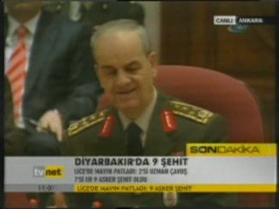 Başbuğ basın mensuplarının sorularını yanıtlıyor
