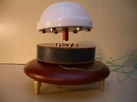 Expérience d'objet en lévitation magnétique - Simerlab