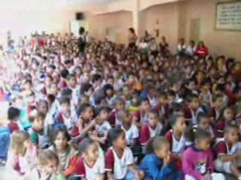 Dans une école à Itabira au brésil