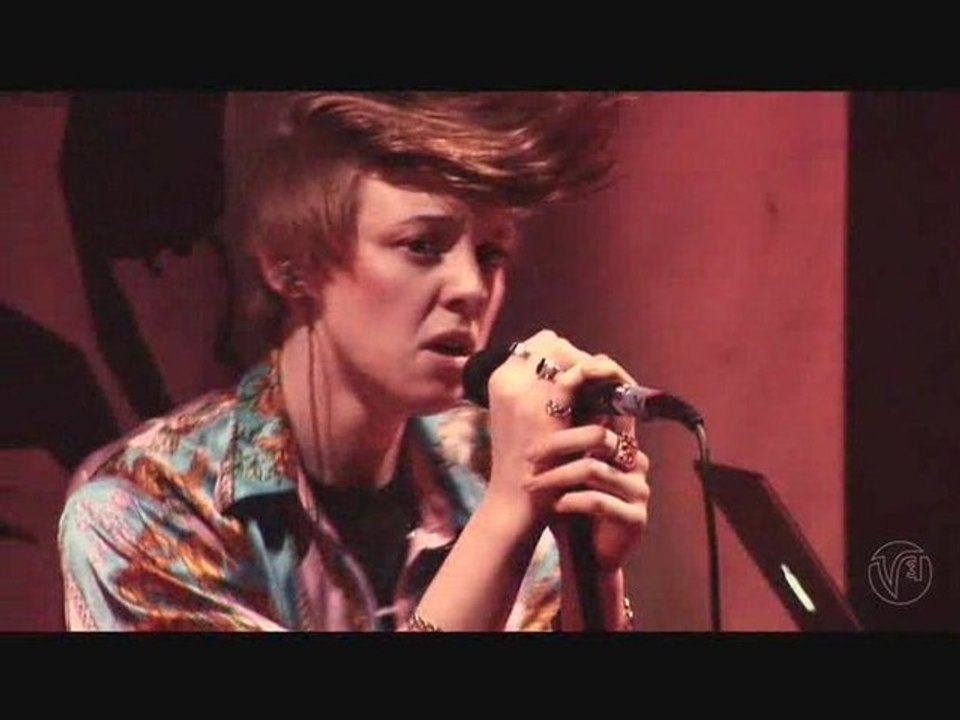 La Roux - In For The Kill