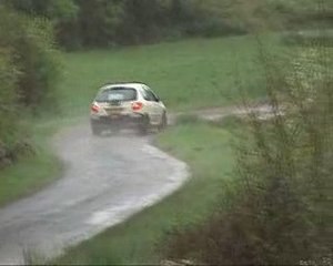 sortie d une peugeot 206 XS rallye du quercy 2009