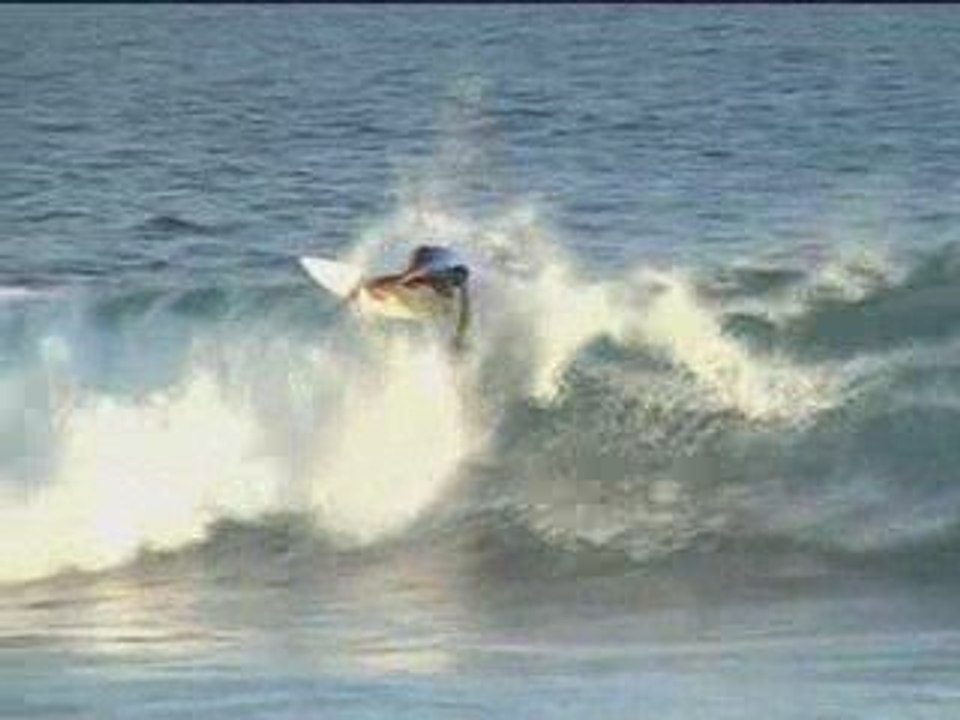 tite session video Surf saint pierre la jetée zik flamental