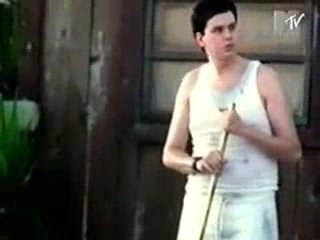 Pub Clio MTV get up