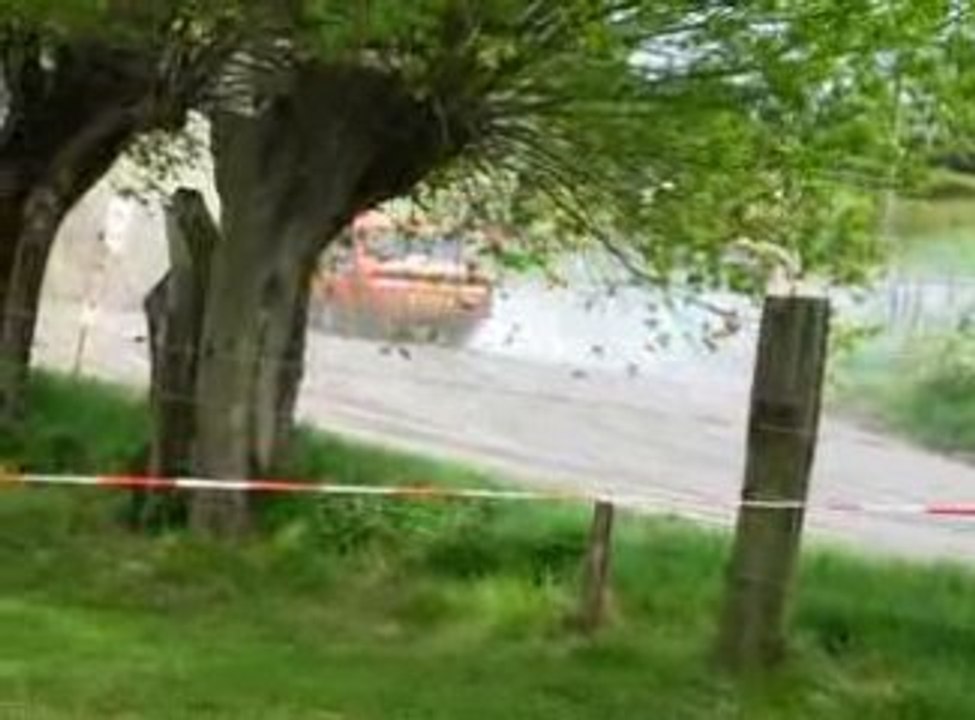 rallye van monteberg 2009, spectacle d'une ford escort