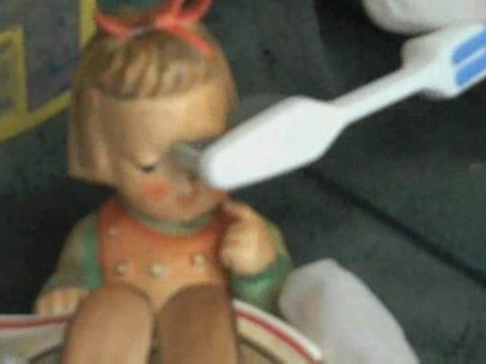 How to Clean your Hummel