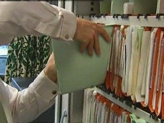 PM faces MPs expenses vote