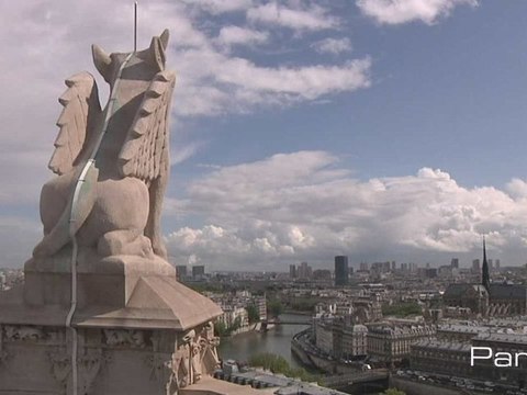 Tout en haut de la Tour Saint Jacques rénovée...