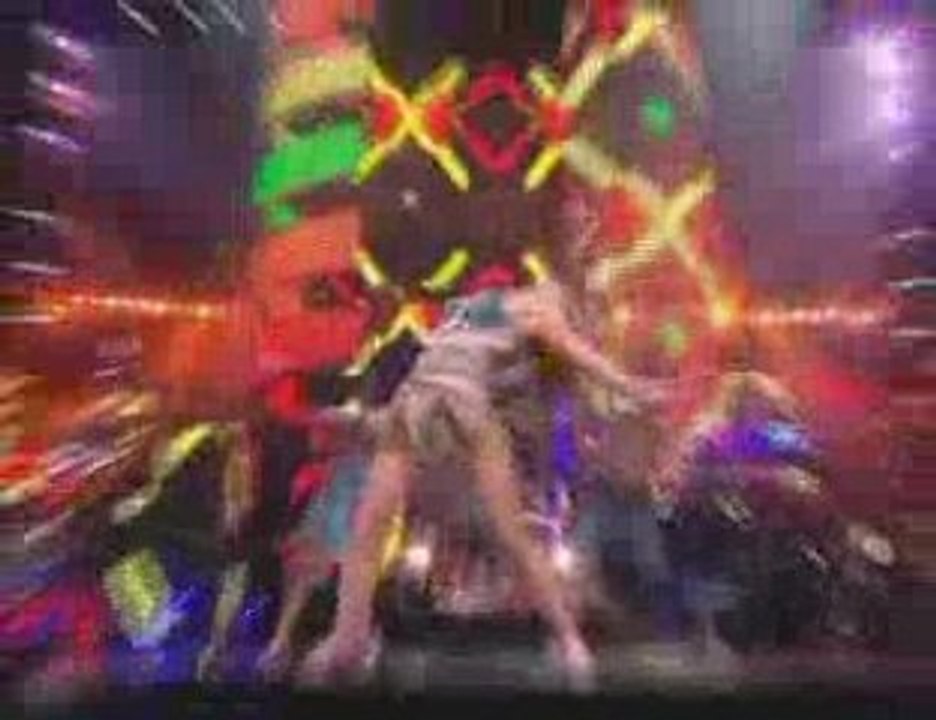 17-HookUp-Britney Spears-ShowtimeMiamiOHT