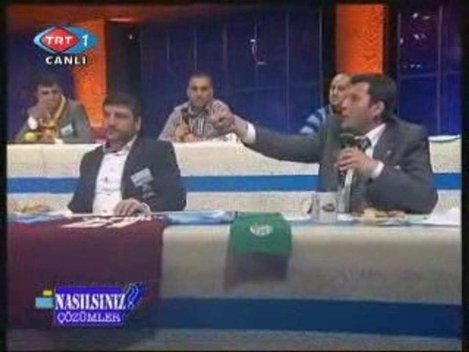 Üflermisin - İçeride Araba mı Kullanıcaz - Yürü be Amigo (: