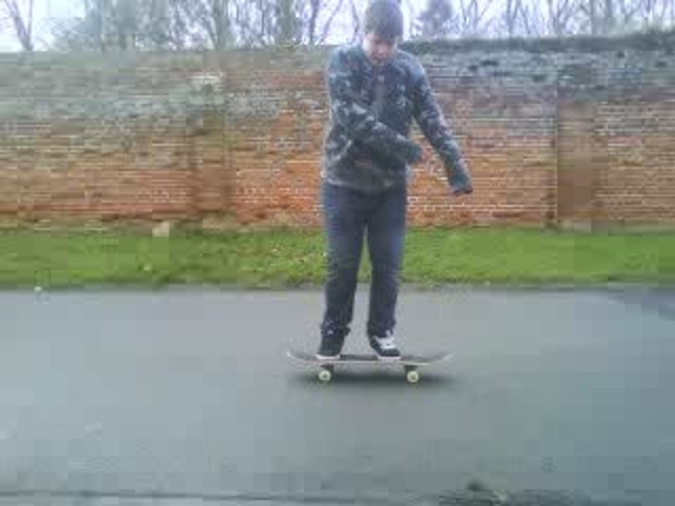 Premier ollie de Tristan !