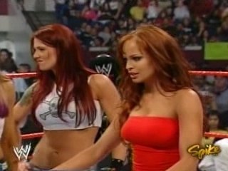 Arm Wrestling: Trish vs Christy