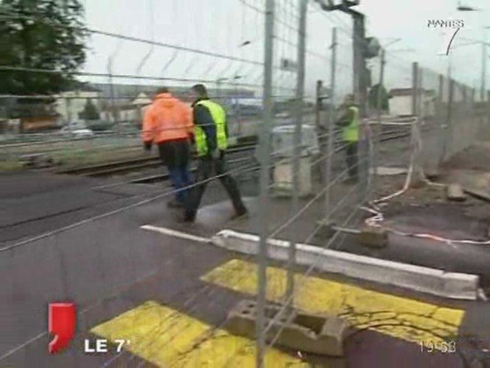 Saint-Etienne-de-Montluc : Suppression d'un passage à niveau