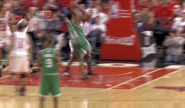 NBA Thomas blocks Allen's shot into the stands