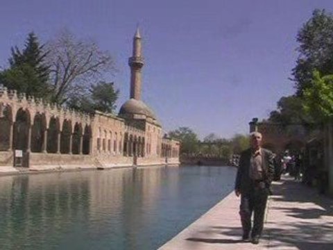 abdullahakgul.net urfalıyam ezelden ingilizce versiyon