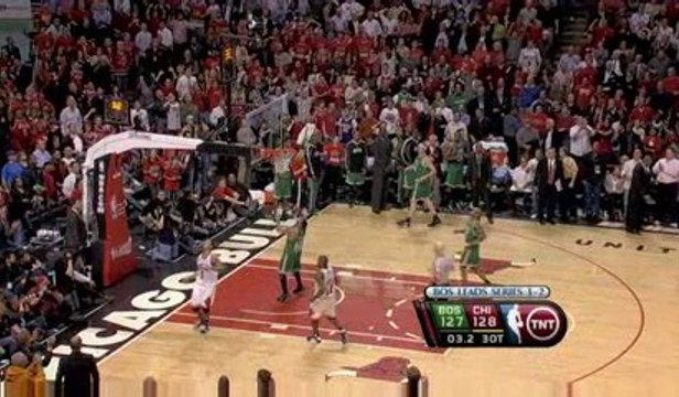 NBA Derrick Rose blocks Rajon Rondo's shot to secure a Bulls