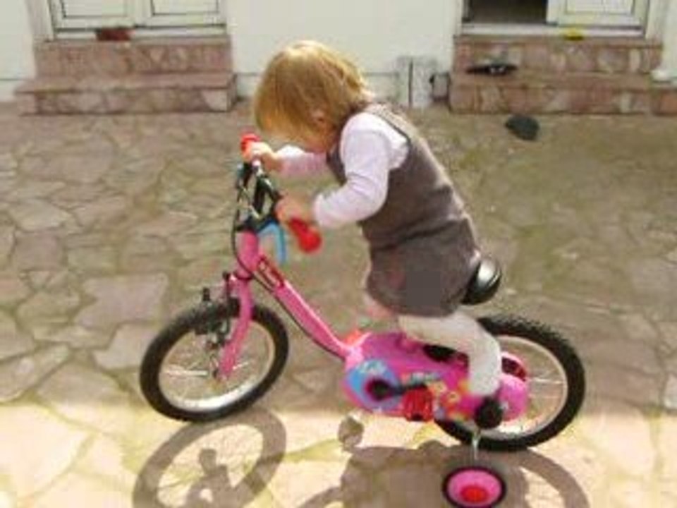 Amandine, future Valverde !!! dédicace à mamie edith !