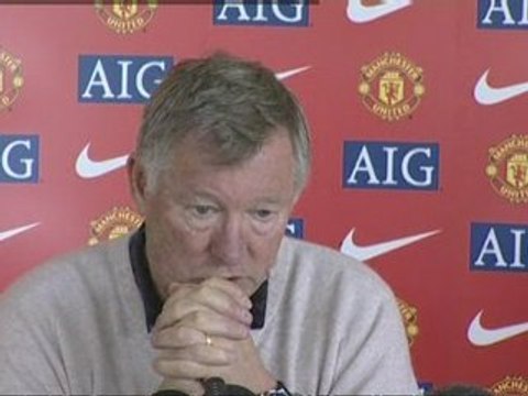 Alex Ferguson confirms Rio Ferdinand hasn't cracked a rib