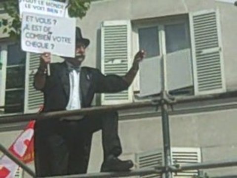 SarkoCaricature au défilé du 1er Mai à Paris