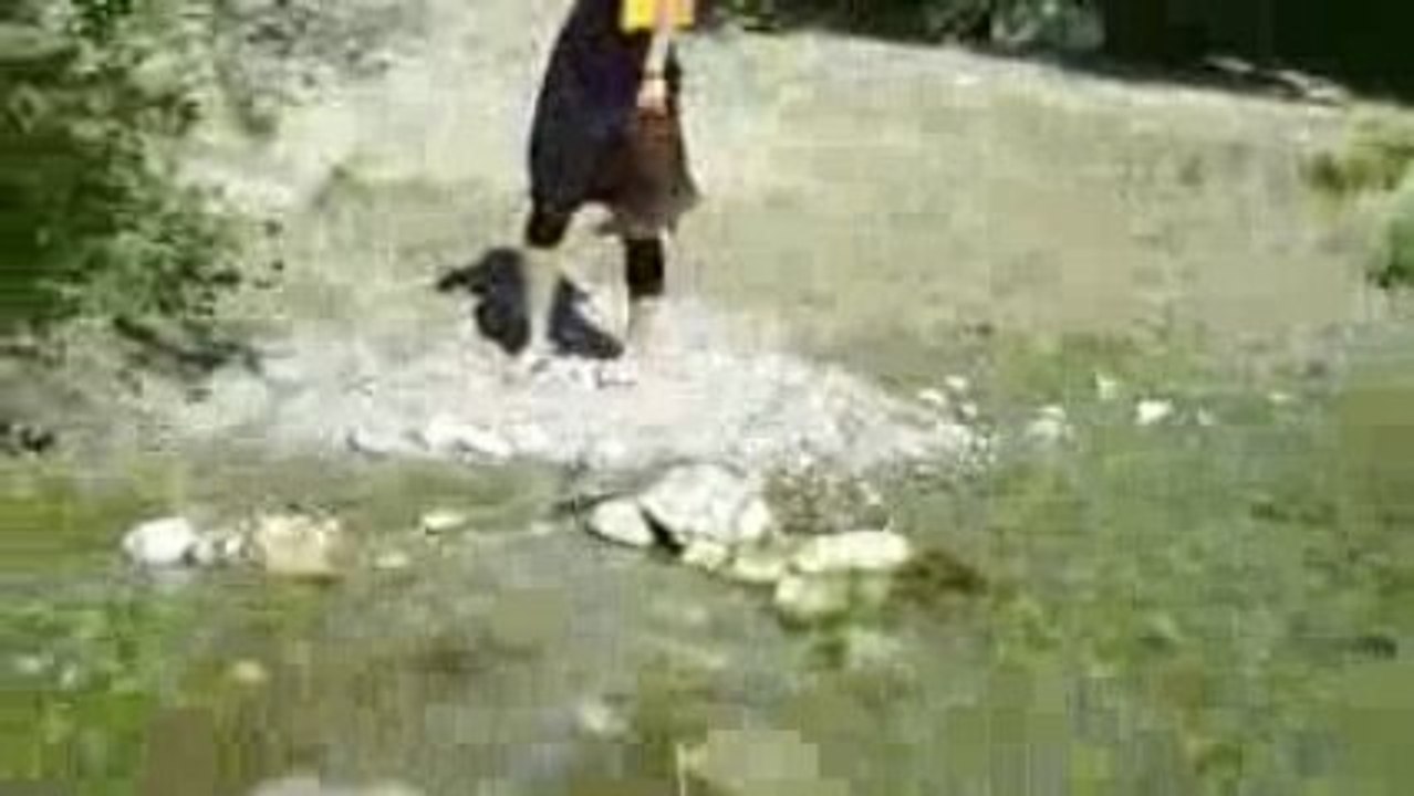 re bord de l'eau meme date