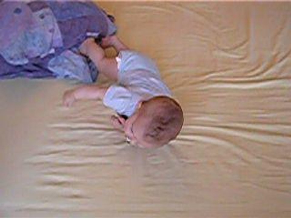 Roulis boulis sur le lit !!