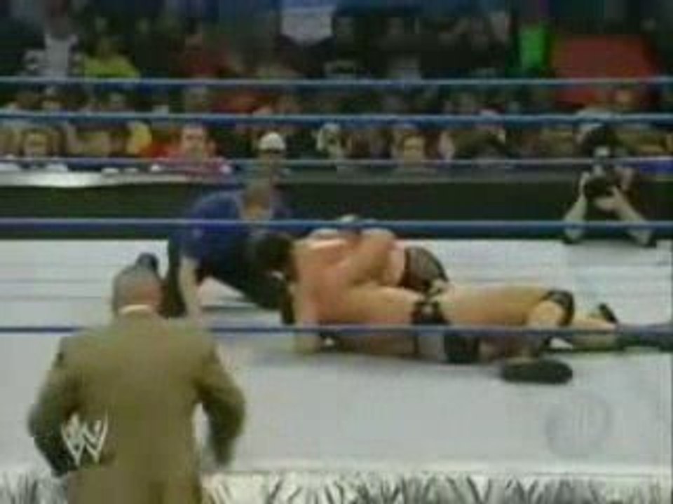 Eddie Guerrero vs Mark Jindrak 21.10.04