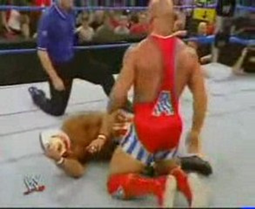 Rey Mysterio vs Kurt Angle 18.10.04