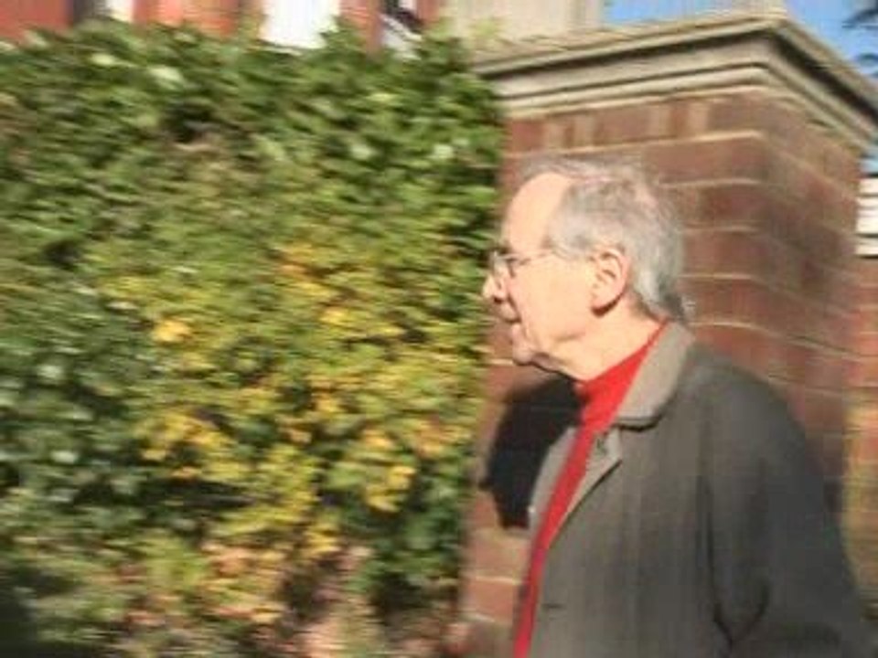 Sachs thanks Brand and Ross for publicity