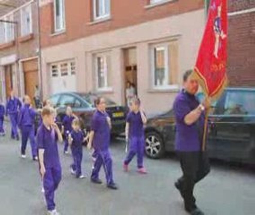 défilé du 1er mai a courrieres