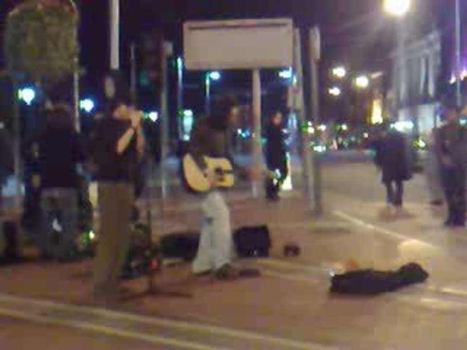kennysia.com: Buskers at Temple Bar, Dublin