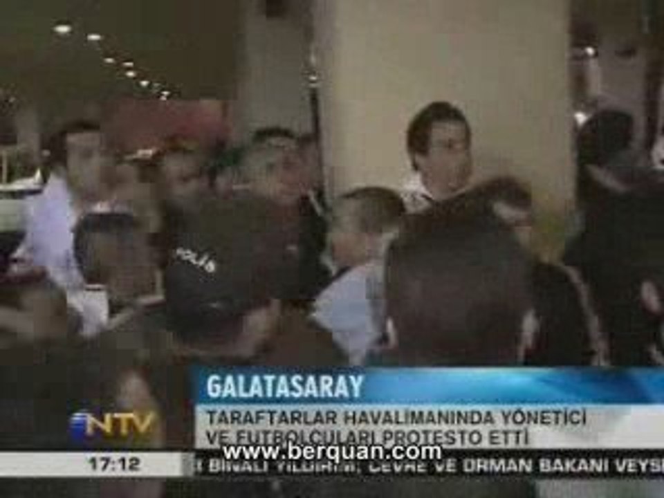 Galatasaray Kafilesine Çirkin Saldırı