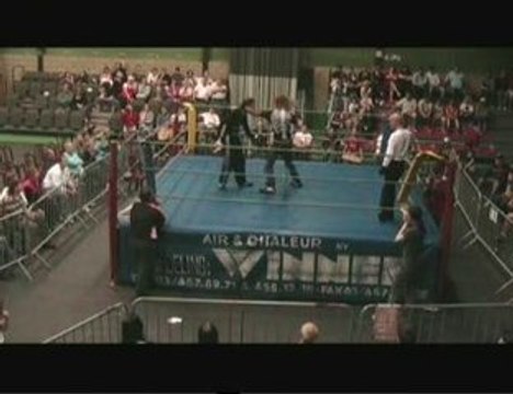 NO DQ : Jack Spinal VS Spike Bones (extrait)