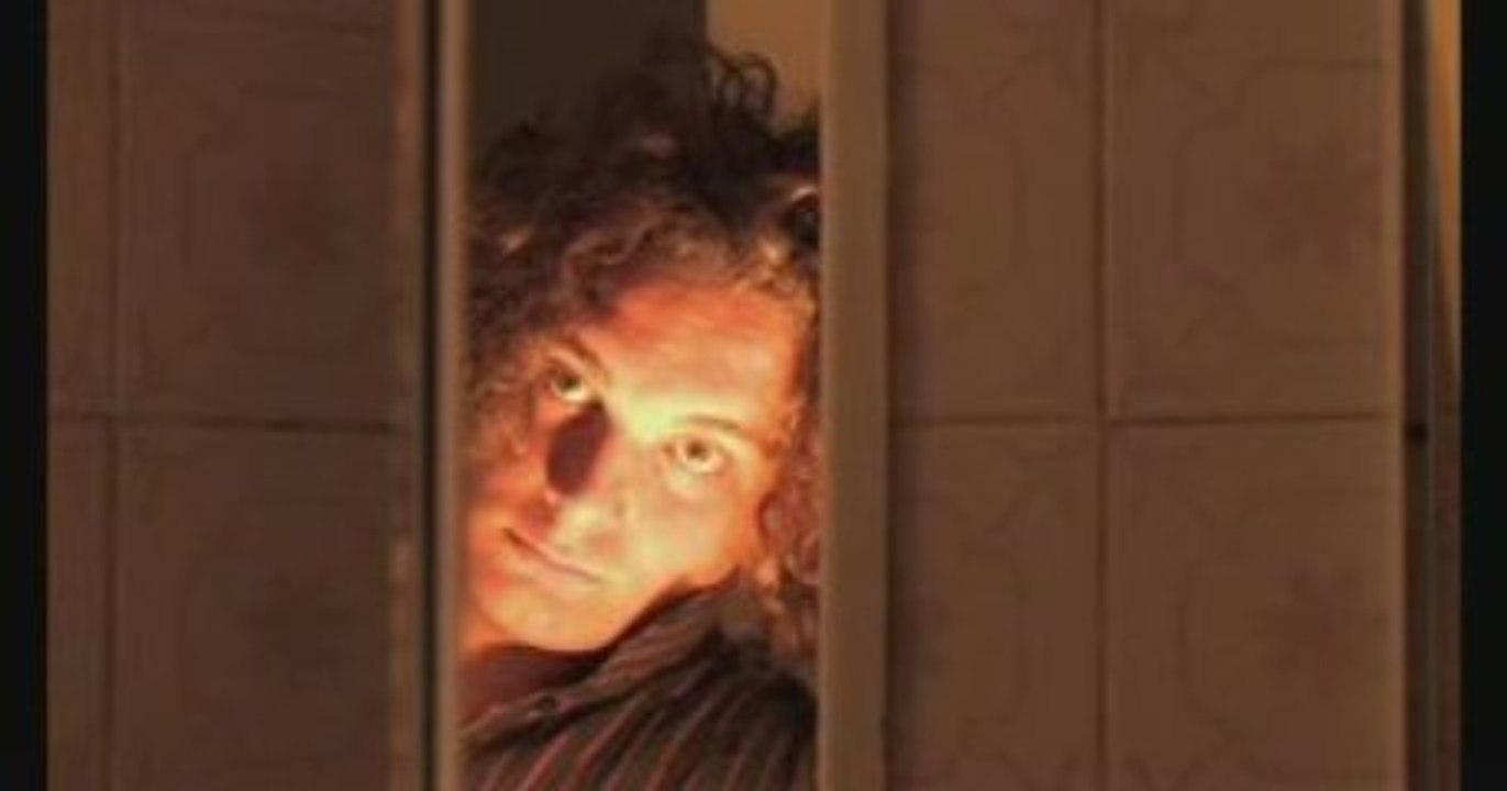 Ses Yeux Sont Fermés