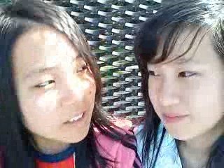 Je Me Bat - Kenza Farah (à l'arrêt de bus =S)