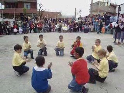 İzmit saraybahçe ilköğretim okulu 23 Nisan Gösterisi 1/A