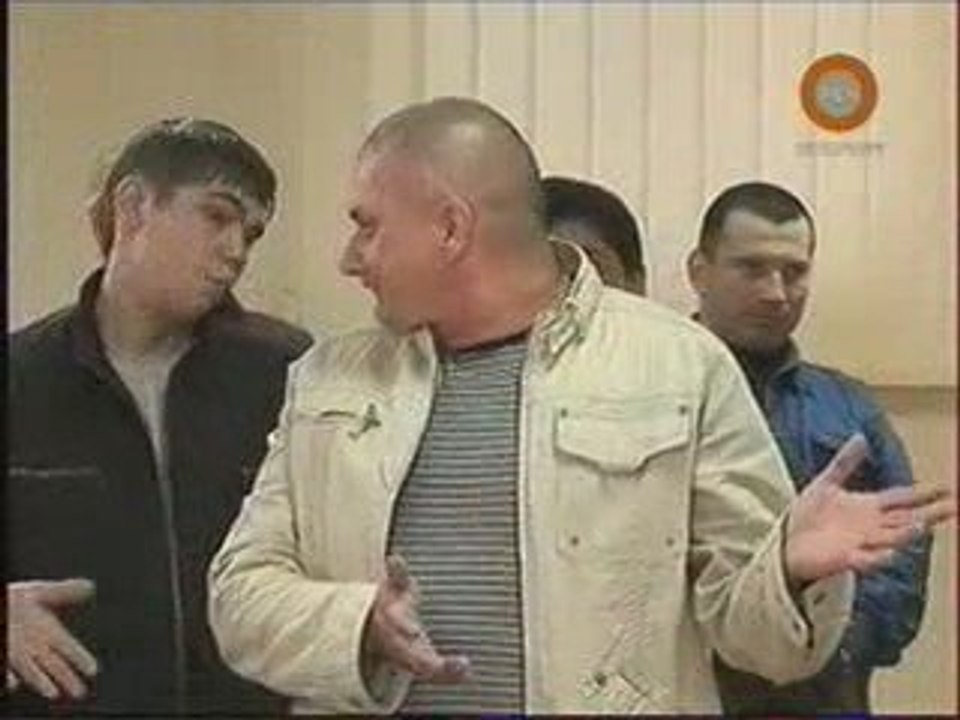 Суд