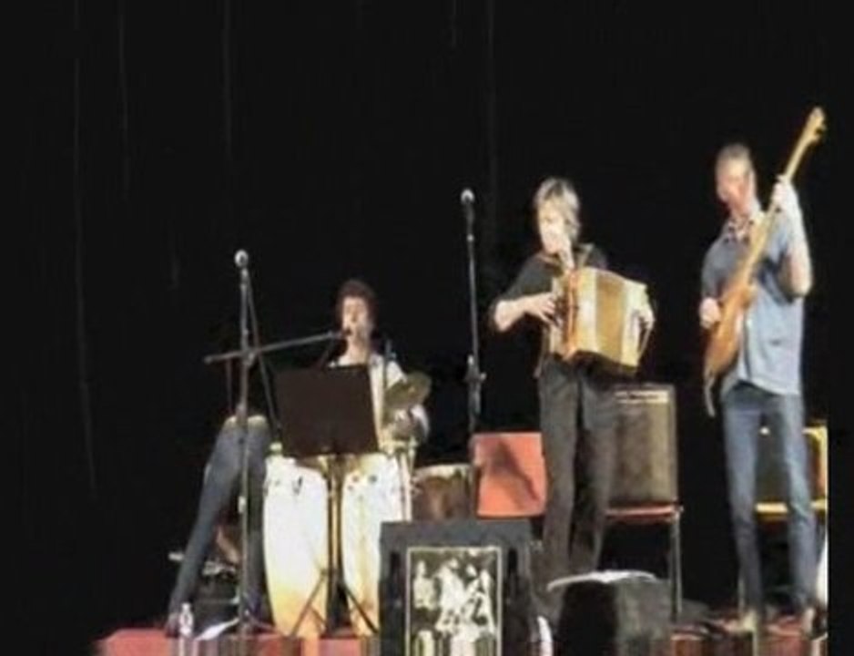 Andeville concert Manoa