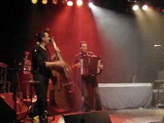 T'INQUIETE LAZARE - Quand tu te déshabilles